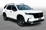 Used 2025 Honda Pilot TrailSport image 2