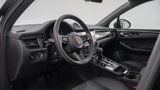 Certified 2025 Porsche Macan image 4