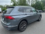 Used 2022 Volkswagen Tiguan SE w/ Panoramic Sunroof Package image 3