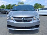 Used 2017 Dodge Grand Caravan SE image 2