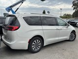Used 2021 Chrysler Pacifica Touring-L image 4