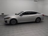 Used 2024 Nissan Altima 2.5 SV image 2