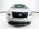 Used 2024 Nissan Pathfinder SV image 2