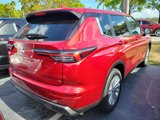 New 2025 Mitsubishi Outlander ES image 4