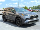 Used 2024 Toyota Highlander XLE image 6