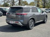 New 2025 Nissan Pathfinder SL w/ SL Premium Package image 2