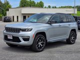 New 2025 Jeep Grand Cherokee Summit image 2