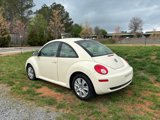 Used 2009 Volkswagen Beetle S image 6