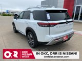 New 2025 Nissan Pathfinder Platinum image 3