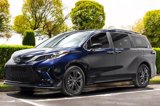 Used 2022 Toyota Sienna XSE image 3