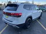 New 2025 Volkswagen Atlas Peak Edition SE image 4