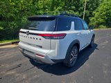 New 2025 Nissan Pathfinder Platinum image 3