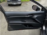 Used 2023 Toyota Camry SE image 5
