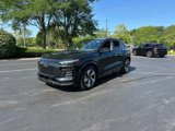 Used 2025 Audi Q6 e-tron Prestige image 3