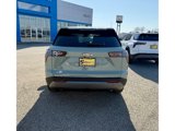 New 2025 Chevrolet Equinox LT image 3