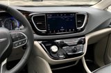 Used 2023 Chrysler Pacifica Limited image 6