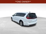 Used 2023 Chrysler Pacifica Touring-L image 5