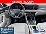 Used 2024 Volkswagen Jetta SE w/ Panoramic Sunroof Package image 4