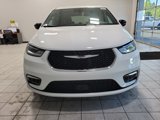New 2026 Chrysler Pacifica Select image 2