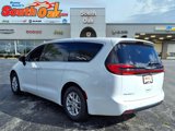 New 2026 Chrysler Pacifica Select image 4