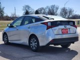 Used 2021 Toyota Prius XLE image 5