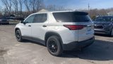 Used 2022 Chevrolet Traverse LS image 4