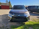 Used 2018 Mitsubishi Outlander LE image 2