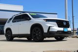 Used 2025 Honda Pilot Black Edition image 5