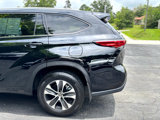 Used 2022 Toyota Highlander XLE image 5