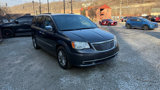 Used 2015 Chrysler Town & Country Touring-L w/ Driver Convenience Group image 4