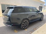 Used 2023 Land Rover Range Rover Long Wheelbase SE image 4