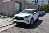 Used 2024 Toyota Highlander LE image 2