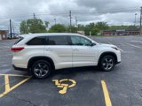 Used 2017 Toyota Highlander Limited Platinum image 6