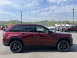 New 2025 Jeep Grand Cherokee Altitude image 4
