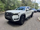 Used 2025 Nissan Frontier SL image 3