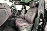 Used 2025 Porsche Cayenne image 4