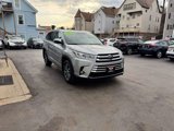 Used 2018 Toyota Highlander XLE image 2