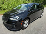 Used 2023 Chrysler Pacifica Touring-L image 2