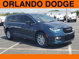 New 2025 Chrysler Pacifica Select image 2