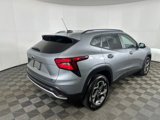 Used 2025 Chevrolet Trax LT w/ Driver Confidence Package image 3