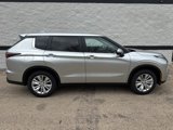 New 2025 Mitsubishi Outlander ES image 2