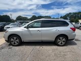 Used 2018 Nissan Pathfinder SV image 6