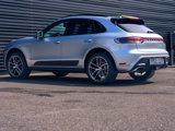 Certified 2025 Porsche Macan image 2