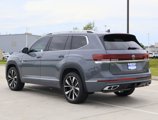 Used 2025 Volkswagen Atlas SEL Premium R-Line image 3