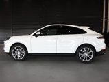 Certified 2025 Porsche Cayenne Coupe image 2