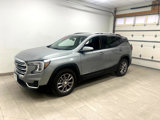 Used 2024 GMC Terrain SLT image 2