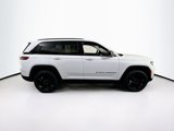 Used 2023 Jeep Grand Cherokee Limited w/ Black Appearance Package image 4