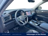 Used 2024 Volkswagen Atlas SEL Premium R-Line image 2