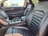 Used 2023 Ford Edge SEL w/ Convenience Package image 3
