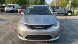 Used 2019 Chrysler Pacifica Limited image 3